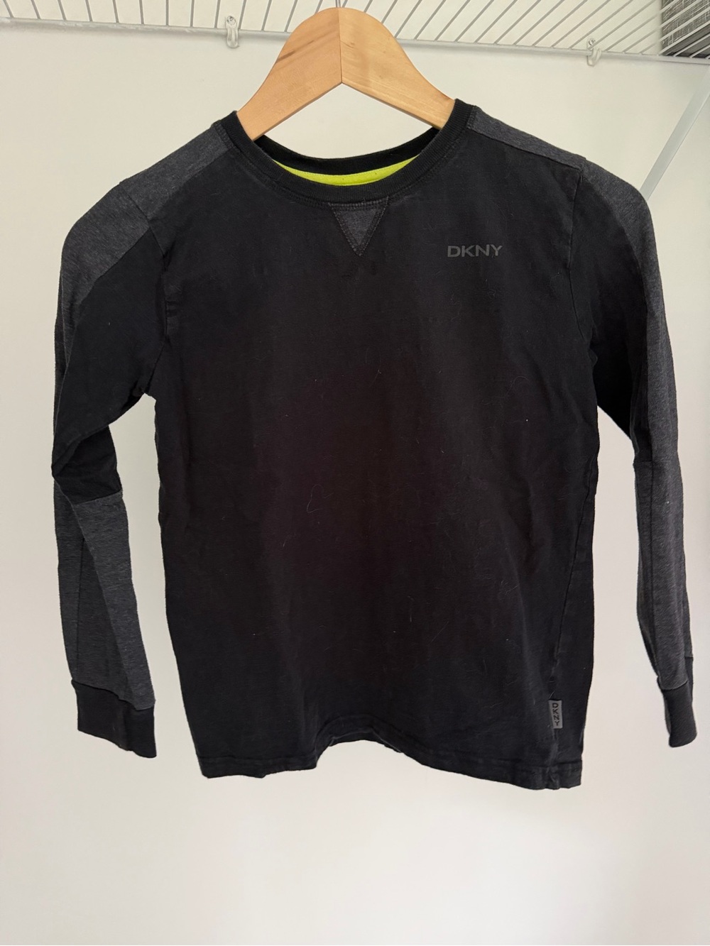 DKNY Boys' Black & Gray Long Sleeve Crew Shirt